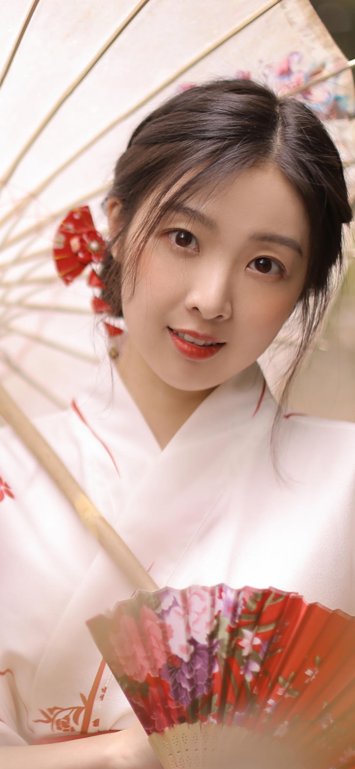 撑着伞的日本和服美少女