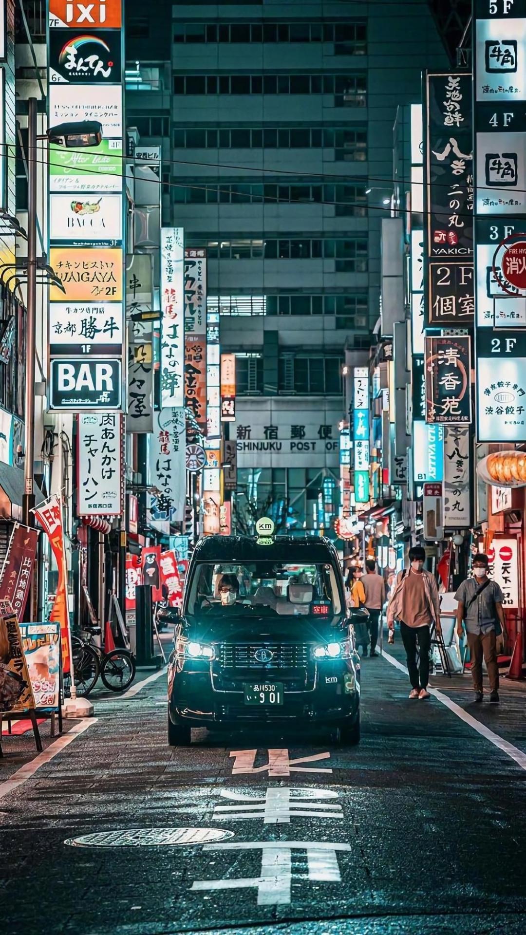 繁华的日本城市街景风光