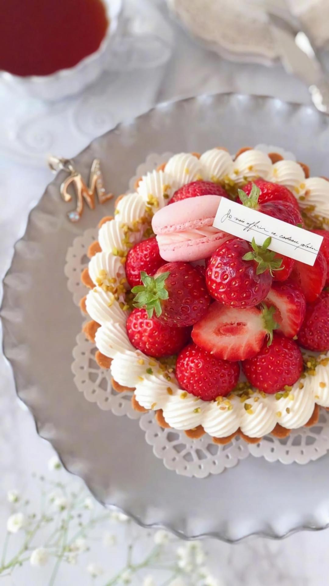精致的草莓蛋糕