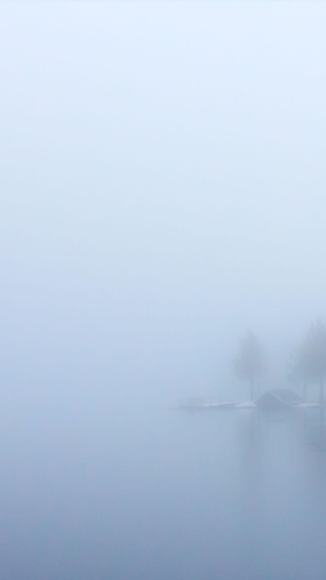 柔美的雾湖小屋