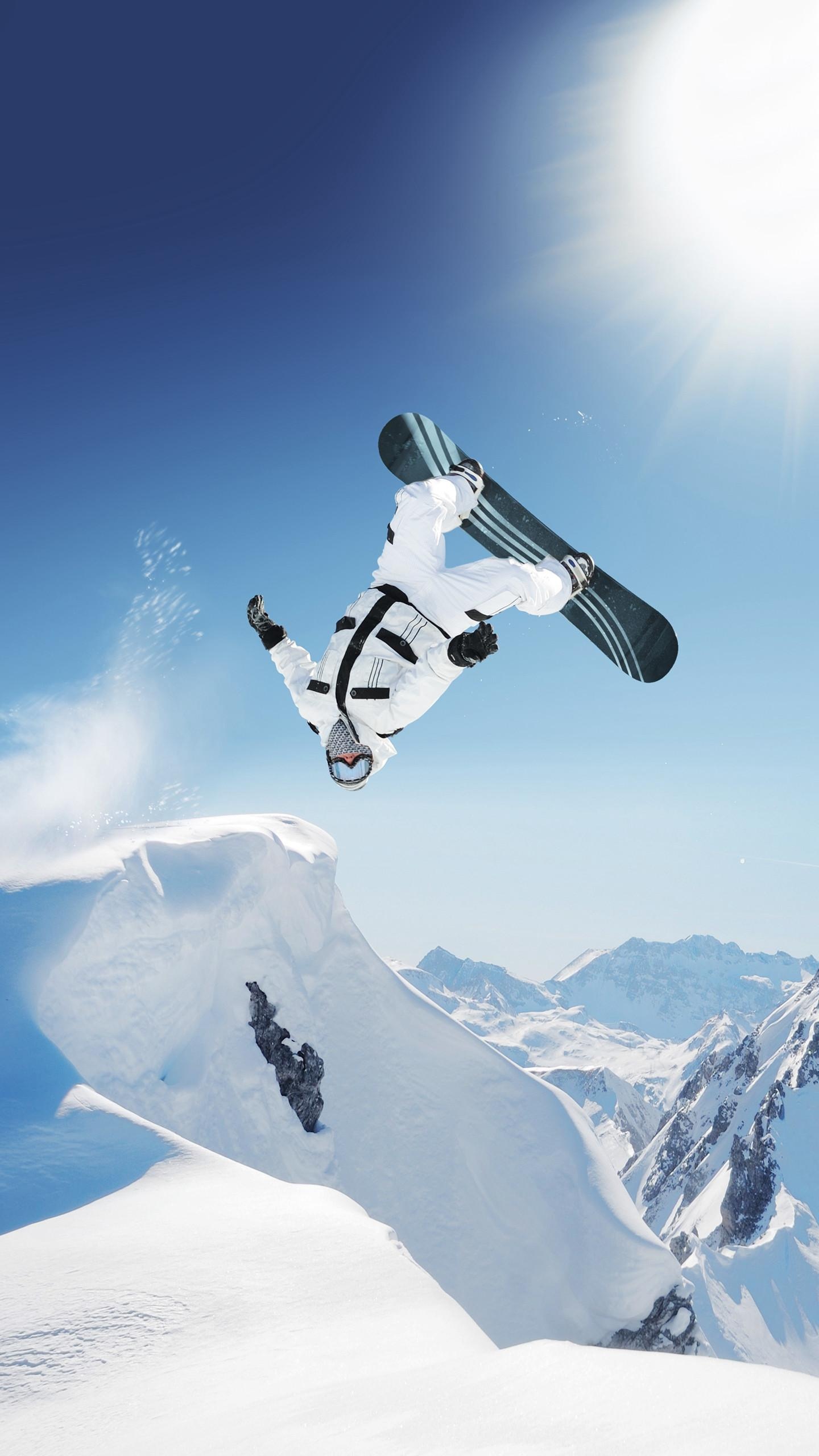 飞翔的单板滑雪的图片