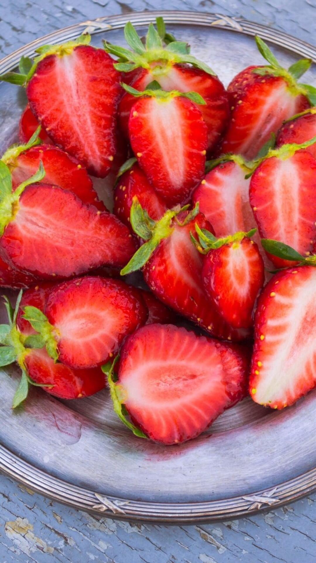 鲜艳美味的草莓
