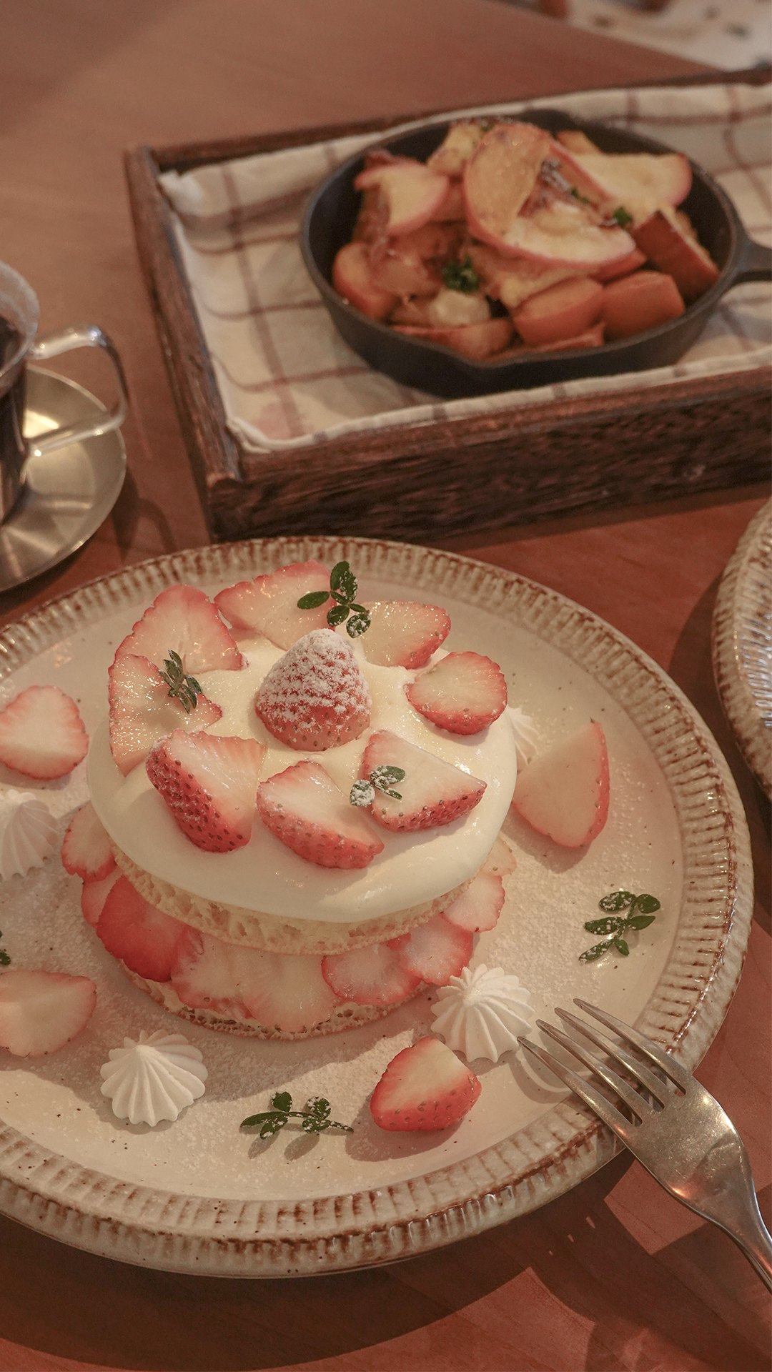 美味松软的草莓蛋糕