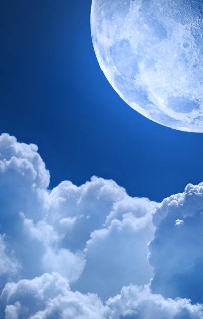 美丽迷人的超级月亮