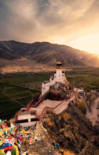 西藏——雍布拉康